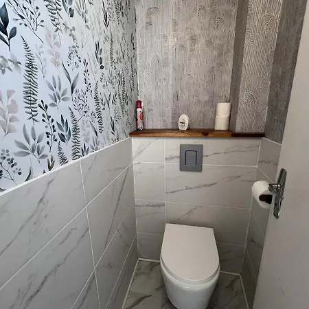 Vakantiehuis Maison En Face Du Marche Notre-dame *
