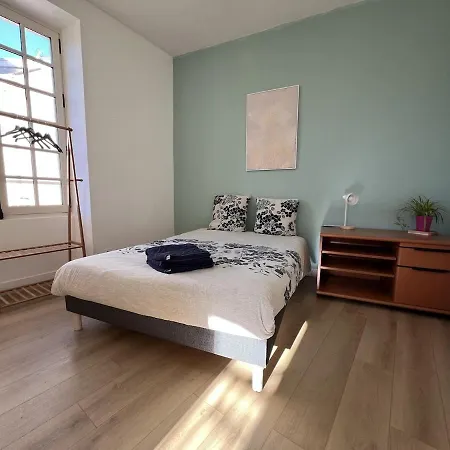 Holiday home Maison En Face Du Marche Notre-dame Poitiers