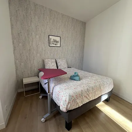 Maison En Face Du Marche Notre-dame Vakantiehuis *