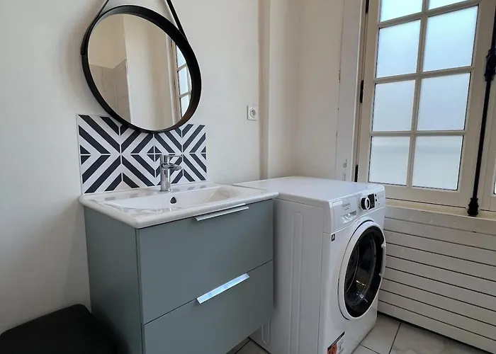 Maison En Face Du Marche Notre-dame * ポアティエ